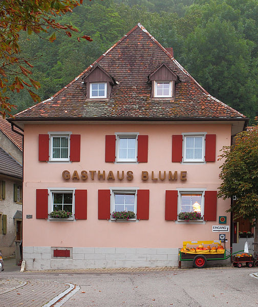 File:Kleinkems. Gasthaus Zur Blume.JPG