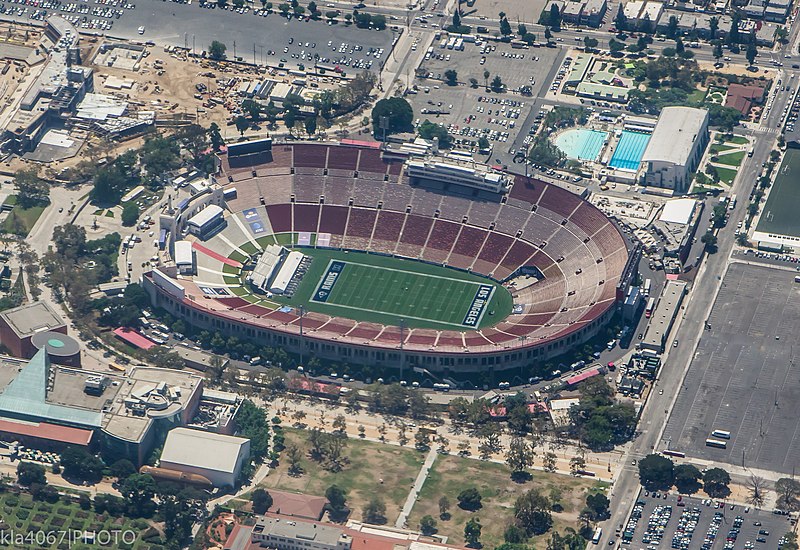 File:LA Memorial Coliseum aerial view, August 2017.jpg