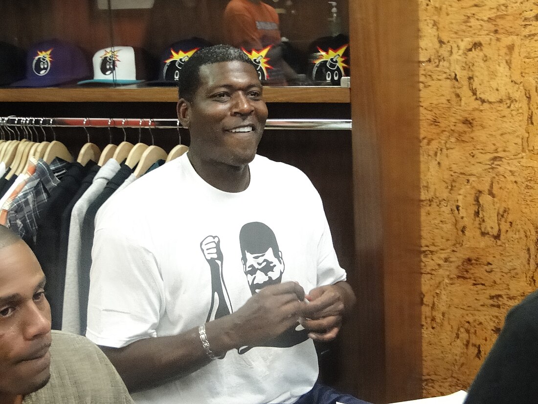 File:Larry Johnson promotional appearance.jpg