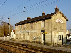 Station Le Meux-Lacroix-Saint-Ouen