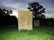 Lise Meitner Grave.jpg