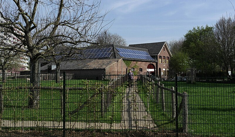 File:Maastricht, Daalhof, kinderboerderij.jpg