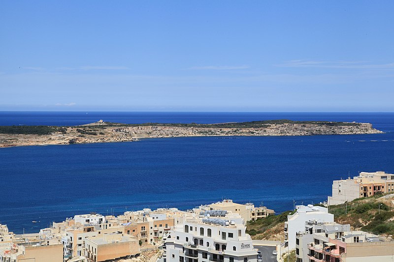 File:Malta - Mellieha - Triq il-Marfa+Mellieha Bay+Marfa (Triq l-Erwieh) 01 ies.jpg