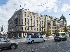 Mannerheimintie 5–7, Helsinki, 1910–1914, Mannerheimintie 5 as in Uusi Ylioppilastalo together with Wivi Lönn