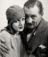 З Альбертом Конті в фільмі «Чистий мартіні» (1928)