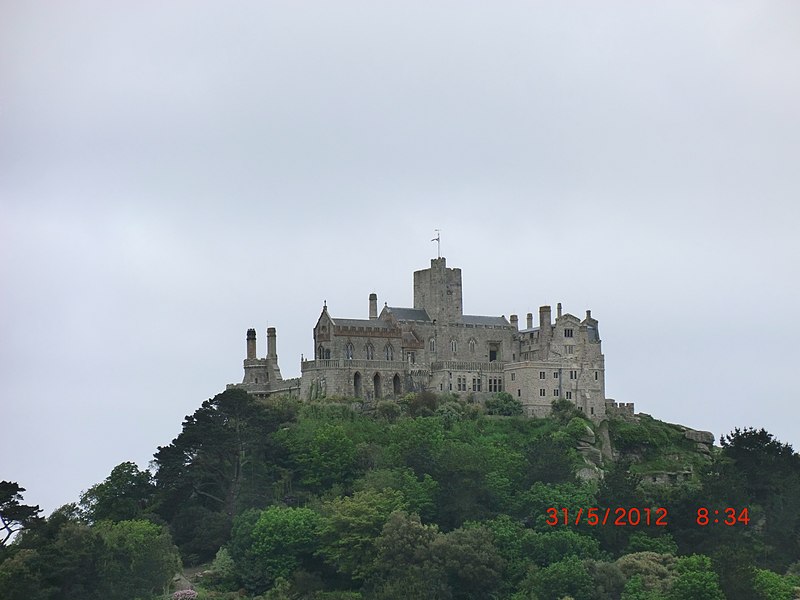 File:Mt St Michael - panoramio.jpg