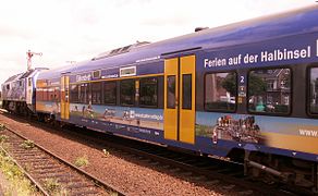 Married-Pair-Verbindingsrijtuig in station Niebüll (2007)