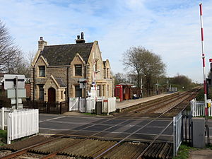 New Lane railway station, April 2015.jpg