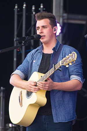 Singer Nielson