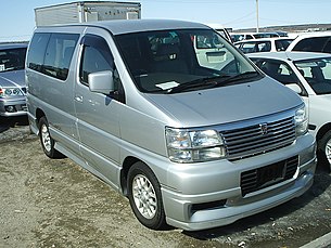 Nissan Elgrand Caravan.JPG