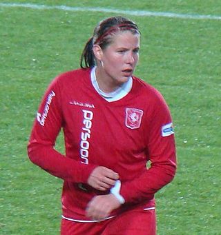 <span class="mw-page-title-main">Lenie Onzia</span> Belgian footballer