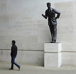 Estatua de George Orwell