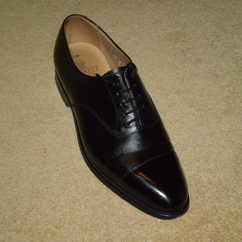 Open And Closed-Laced Men's Dress Shoes