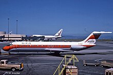 Un DC-9-30 della PSA all'Aeroporto Internazionale di San Francisco nel 1984.