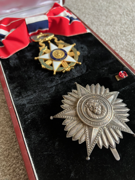 File:Paraguay Order of Merit Grand Cross breast star.png