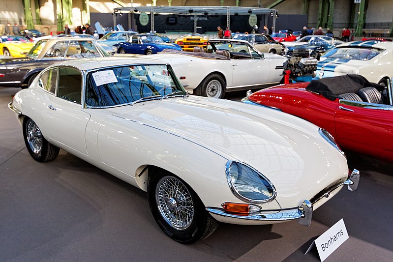 File:Paris - Bonhams 2016 - Jaguar Type E 4.2 Litres Serie I coupé - 1966 - 003.jpg