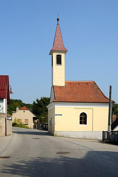 File:Paudorf Kapelle.JPG