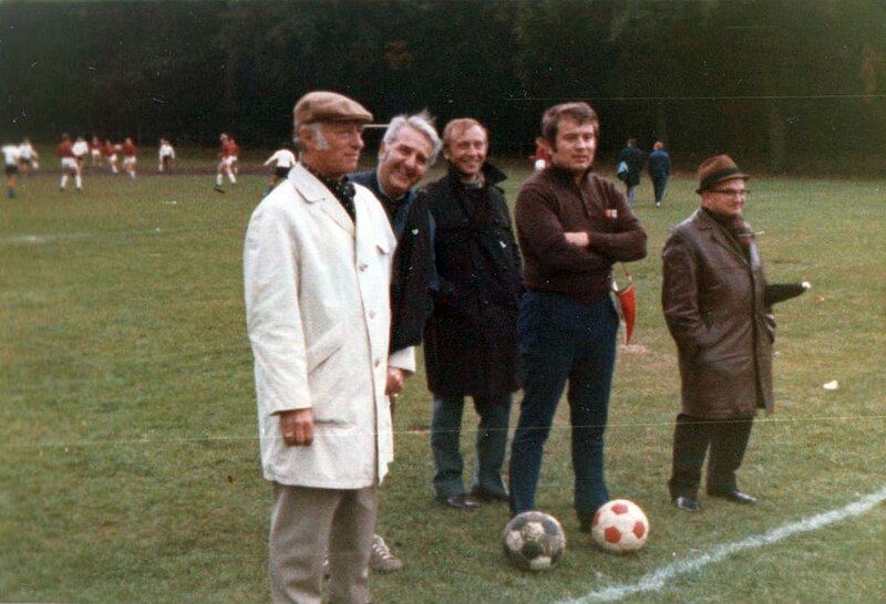 File:Pelzhandels-Zentrum Niddastraße S. 79, Fußball-Turnier S. G. Brühl, Oktober 1970 (2).jpg