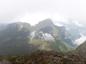 Uitzicht vanaf Pico 31 de Março.