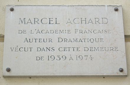 Plaque Marcel Achard, 8 rue de Courty, Paris 7.jpg