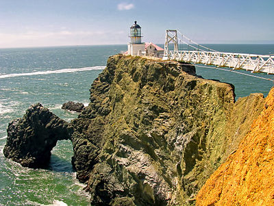 File:Point_Bonita_Lighthouse.jpg