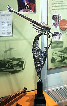 The Pulitzer Trophy on display in 2012 in the Smithsonian National Air and Space Museum Pulitzer Trophy - side view - Smithsonian Air and Space Museum - 2012-05-15.jpg