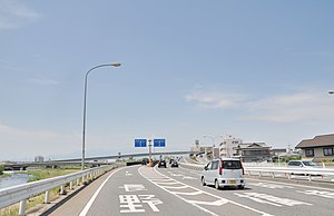 国道17号と国道18号の分岐点