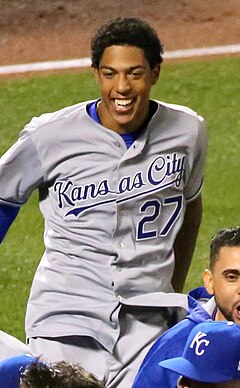 Raul Adalberto Mondesi 2015 yil 2-noyabr kuni .jpg