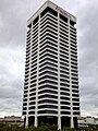 Riverplace Tower, Jacksonville, Florida: structural support from the central core and the external vertical beams.