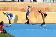 Deutsch: Badminton bei den Olympischen Jugendspielen 2018; Tag 2, 8. Oktober 2018; Halbfinale Jungen Lauf 1 English: Roller speed skating at the 2018 Summer Youth Olympics; day 2, 8 October 2018 – Boys Semifinals run 1