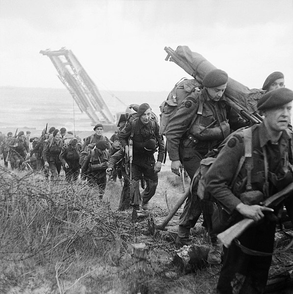 File:Royal Marine Commandos attached to 3rd Division move inland from Sword Beach on the Normandy coast, 6 June 1944. B5071.jpg