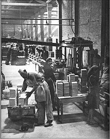 Leo Morandi's tile glazing line (circa 1945) Sabbiatrice.jpg