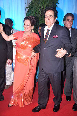 Saira Banu, Dilip Kumar at Esha Deol's wedding reception 01.jpg