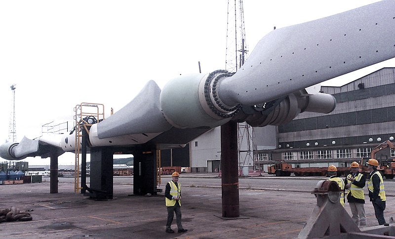 http://upload.wikimedia.org/wikipedia/commons/thumb/6/64/SeaGen_marine_current_turbine_HandW.jpg/800px-SeaGen_marine_current_turbine_HandW.jpg