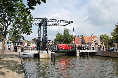 Hoe gaan naar Harinxmabrug met het openbaar vervoer - Over de plek