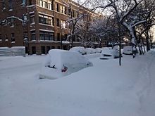 Snow-covered cars in Chicago Snow on cars in Chicago in February 2015.jpg