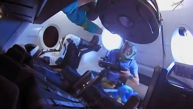 File:SpaceX Crew Dragon Demo-1 Hatch Open.jpg