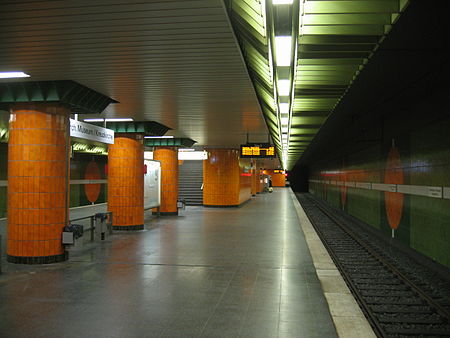 Stadtbahn Bochum ArchMuseumKreuzkirche