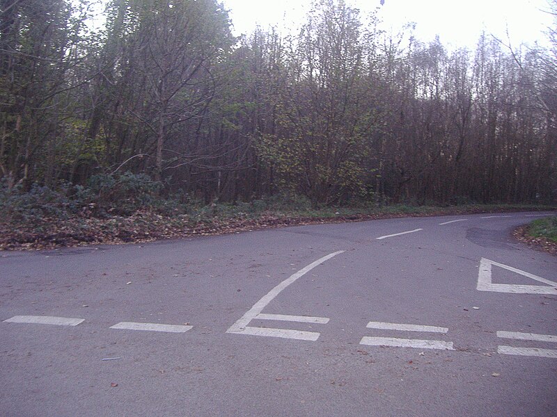 File:Staple Lane at junction with Combe Lane - geograph.org.uk - 2710280.jpg