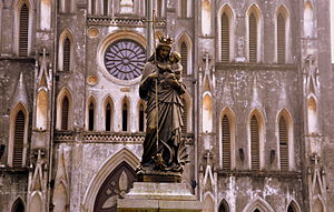 Statue of our Lady, St. Joseph's Cathedral, Hanoi.jpg