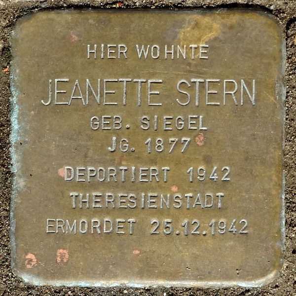 File:Stolperstein Jeanette Stern (Am Fauerbach 34 Fauerbach vor der Höhe).jpg