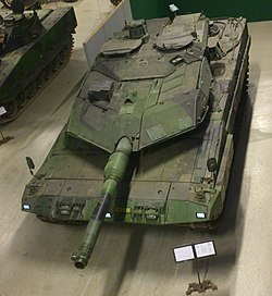 Stridsvagn 122: Historia, Stridsvagn 121, Vidareutveckling