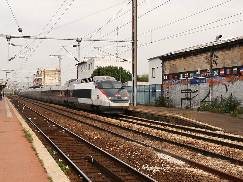 File:TGV Sud-Est livrée Carmillon.JPG