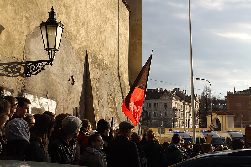 File:Tahle Země patří všem REFUGEES WELCOME - 2015 (34).JPG