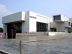 Taipei-fine-arts-museum.jpg