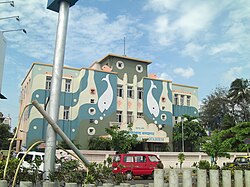 Taraporewala Aquarium front.jpg