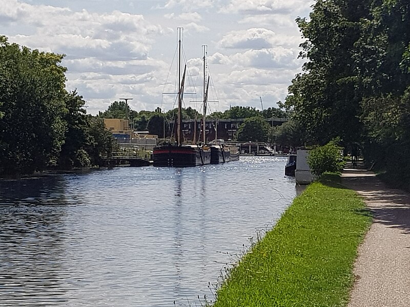 File:Tottenham Marshes 20170806 142228 (32746564787).jpg