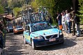 Français : (missing text) Deuxième étape du Tour de Romandie 2008. Voitures d'équipes (Astana et Rabobank). English: (missing text) 2nd stage of the Tour de Romandie 2008. Astana and Rabobank team cars.