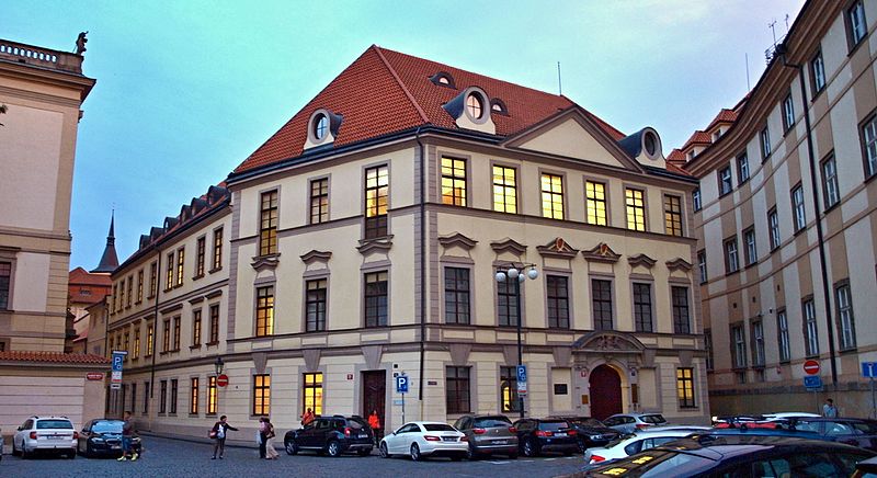 File:Trauttmansdorffský palác 1.jpg