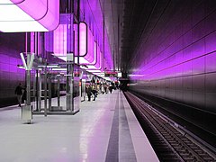 U-Bahnhof HafenCity Universität Bahnsteig 2.jpg